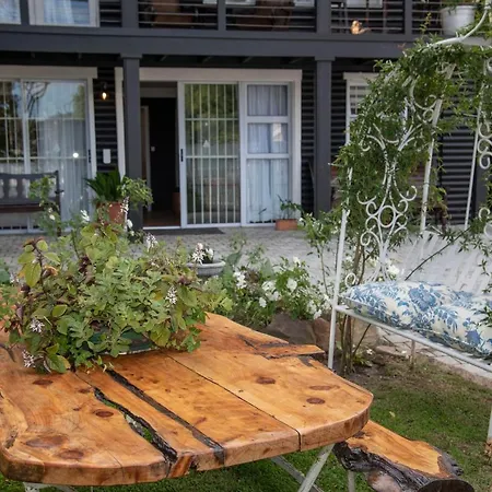 La Lupa Nera Apartment Knysna Exterior photo